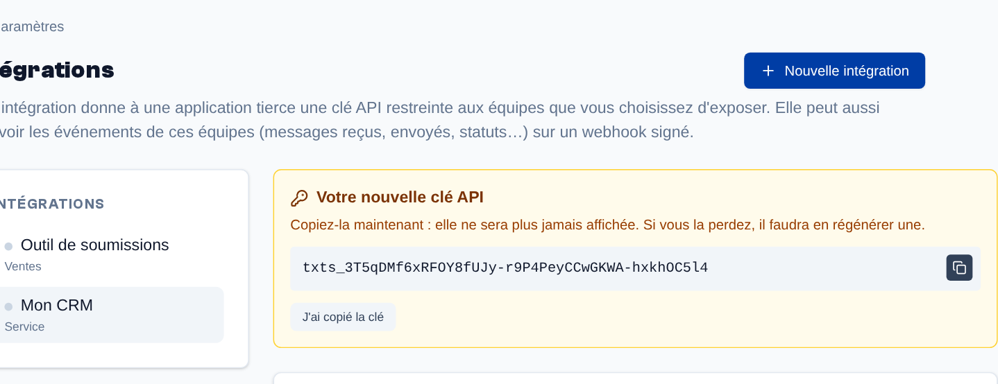La clé API n'est affichée qu'une seule fois, juste après la création : copiez-la avant de fermer l'encadré.